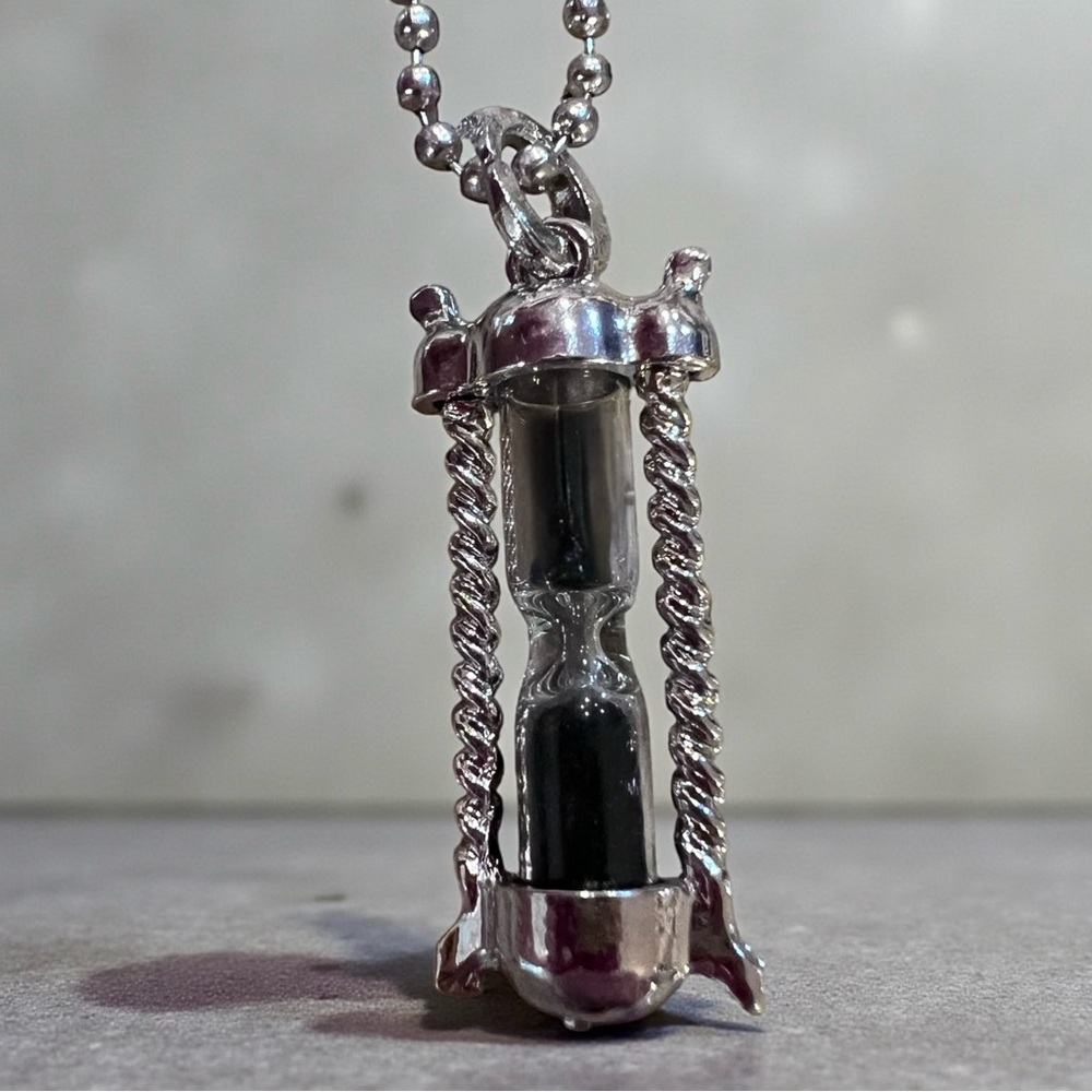 Gothic Silver Toned Metal and Glass 5 Second Black Sand Pendant Necklace